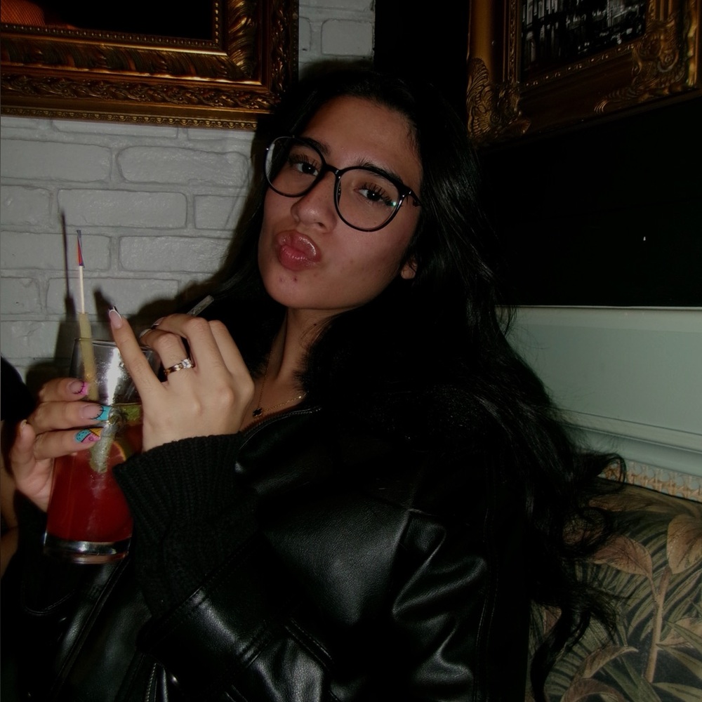 Meet your Posher, Brizzette